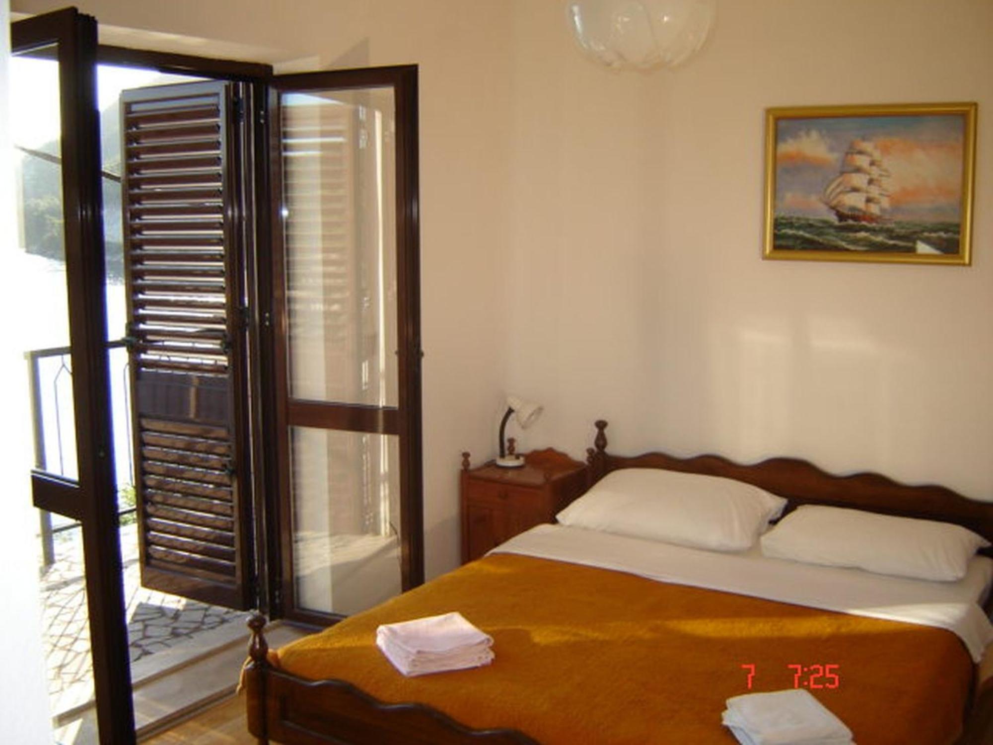 Apartments "Villa Mungos" Sobra Quarto foto