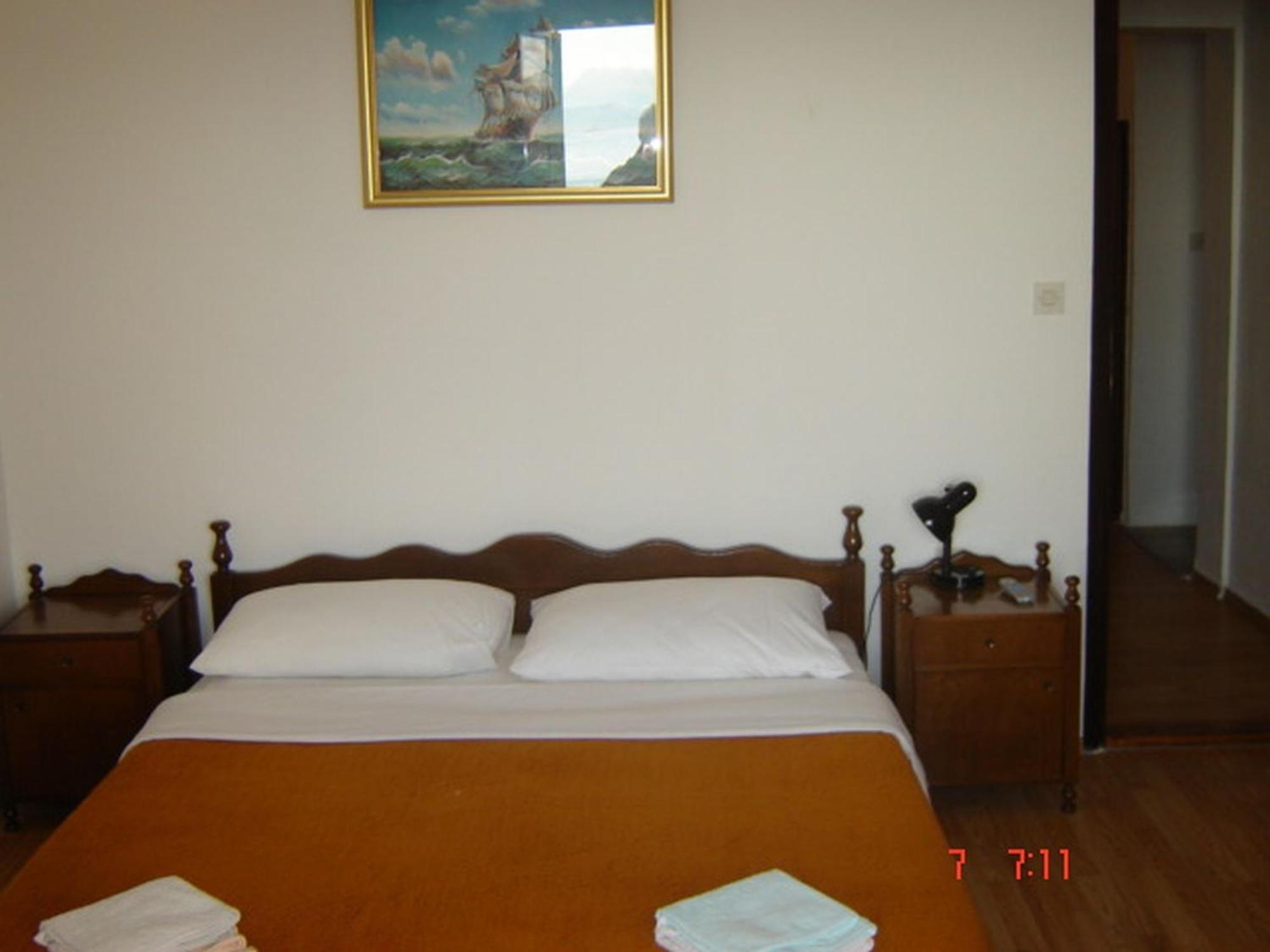Apartments "Villa Mungos" Sobra Quarto foto