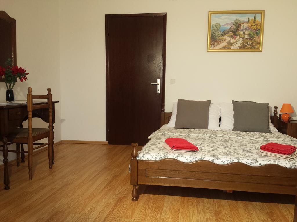 Apartments "Villa Mungos" Sobra Exterior foto